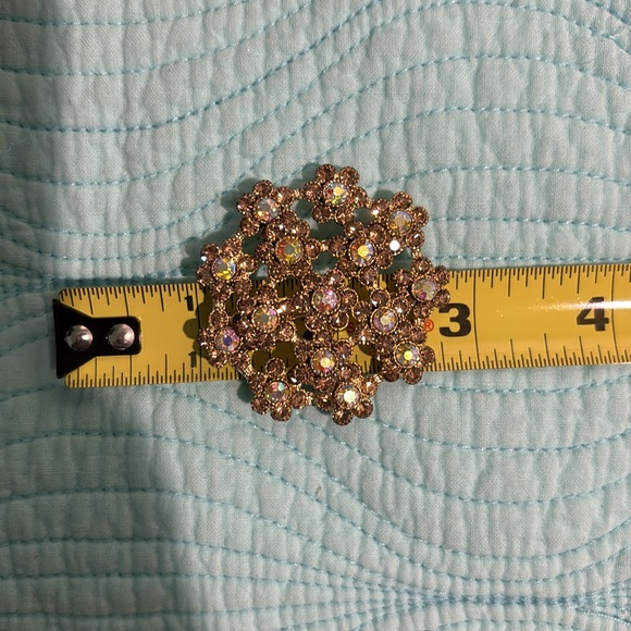 Monet gold / yellow flower pin - Picture 6 of 13